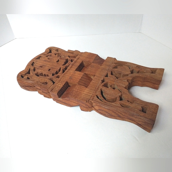 Vintage Carved Wood Book Holder/Bible Holder/Cook Book Holder - Picture 3 of 9